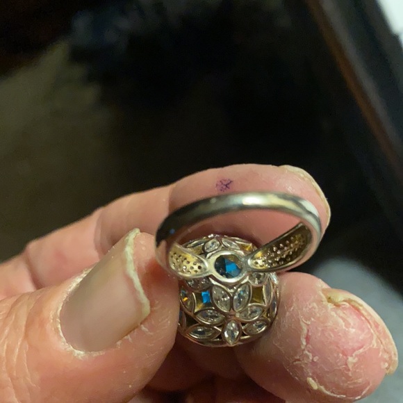 Ring - Picture 4 of 6